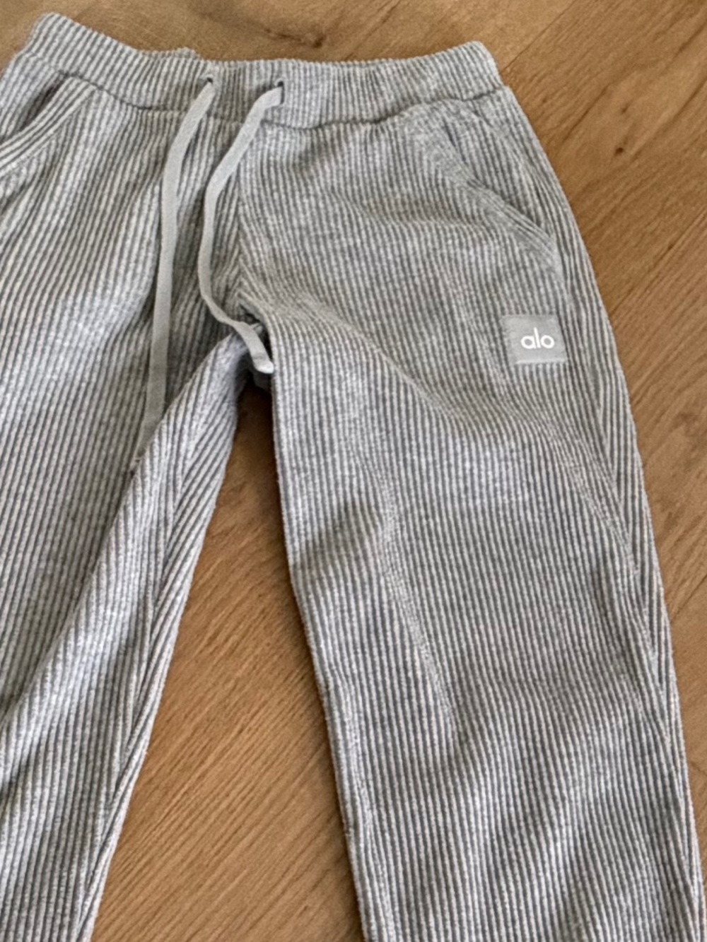 Alo Yoga Muse Ribbed GRAY Jogger Pants Women xs xsmall - Picture 8 of 11